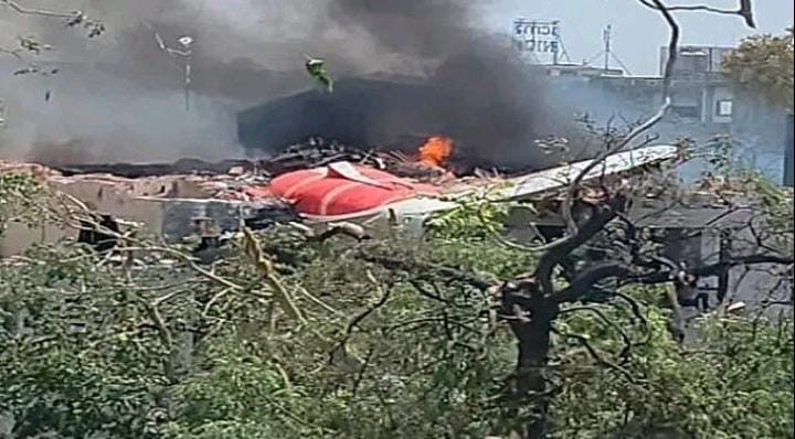 अहमदाबाद में बड़ा विमान हादसा, 200 से ज़्यादा लोगों की मौत