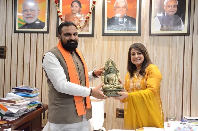 पाखी हेगड़े की मुलाकात श्री सम्राट चौधरी जी से, भाजपा में शामिल होने की अटकलें